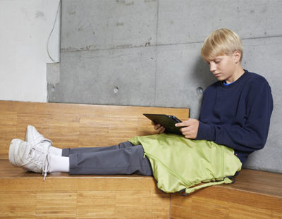 Show details for Kjöltupúði Kneed Me To Go  Mynd Kjöltupúði Kneed Me To Go